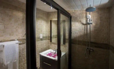 residence potosi bathroom