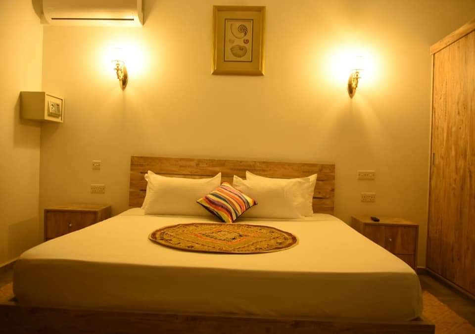 Double Room With Balcony and Partial Sea View